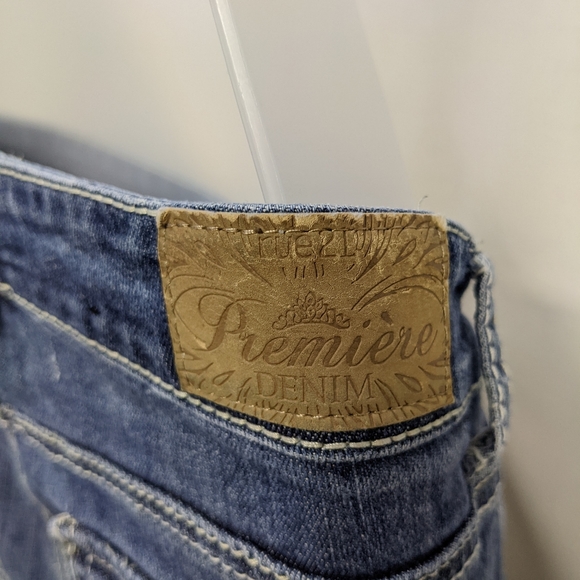 Rue 21 Premiere Distressed Jeans - Picture 5 of 8